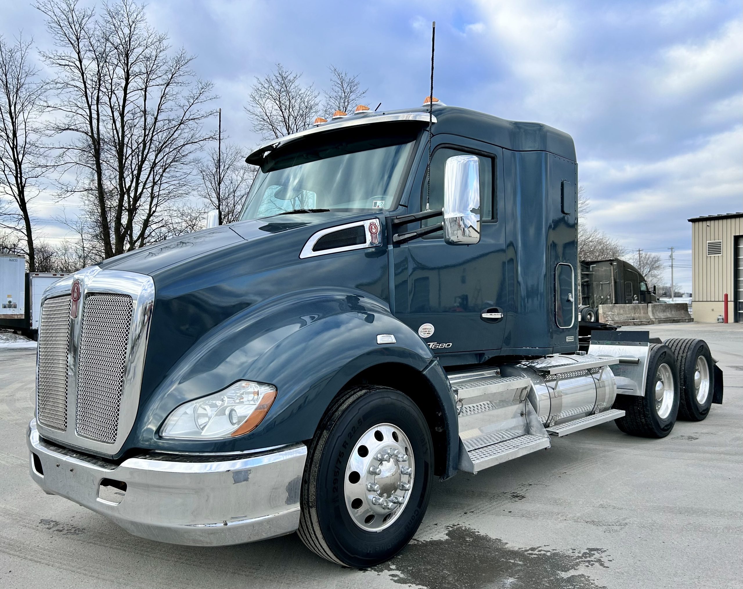 2019 KENWORTH T680 - image 1 of 6