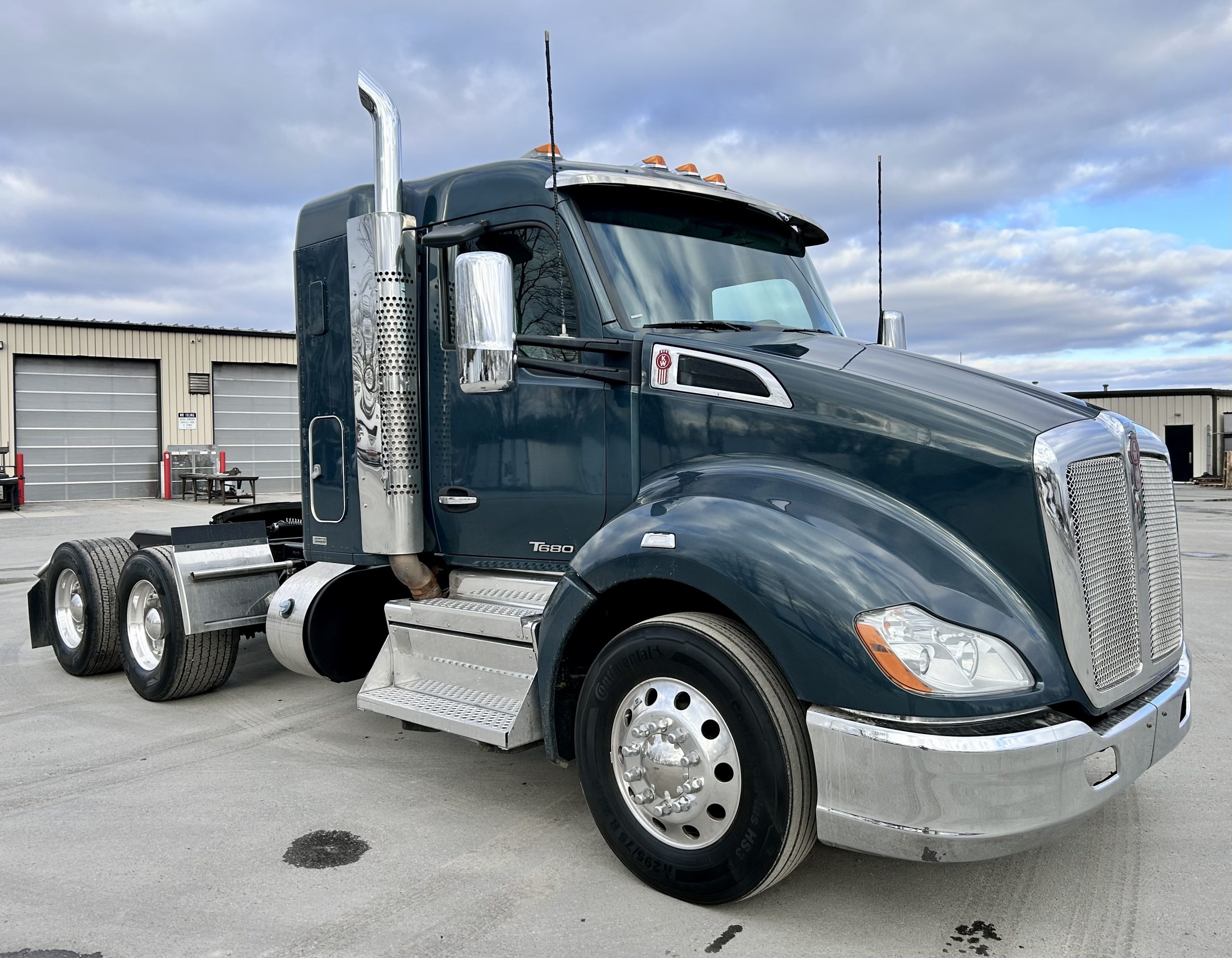 2019 KENWORTH T680 - image 3 of 6